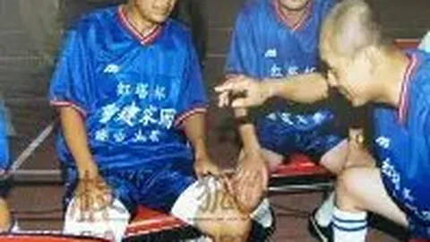 湖人季前赛詹姆斯父子合力仅得19分，太阳上演逆袭翻盘