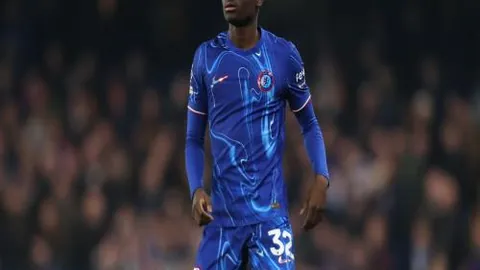 高馨妤网球首秀国家赛，全情投入精彩瞬间大放异彩